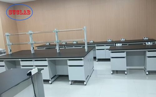 Het laatste nieuws van het bedrijf over Met welke materialen zijn laboratoriumbanken van staal en hout gemaakt?