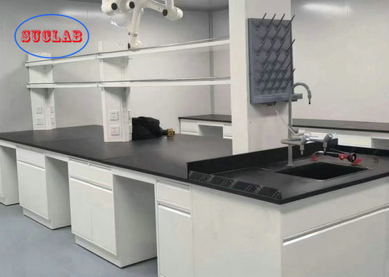 Goede prijs Wit laboratoriuminstrumententafel met zwart fenolhars aan het bureau in het chemielab online